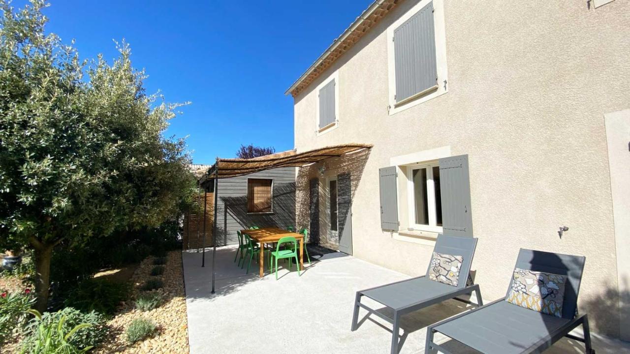 Villa Spacieuse Avec Terrasse Et Vue Mont Ventoux Entrechaux المظهر الخارجي الصورة